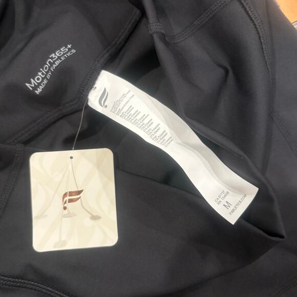NWT Fabletics Anywhere Motion365+ High-Waisted 6'' Short in Black Size Medium - Picture 8 of 10